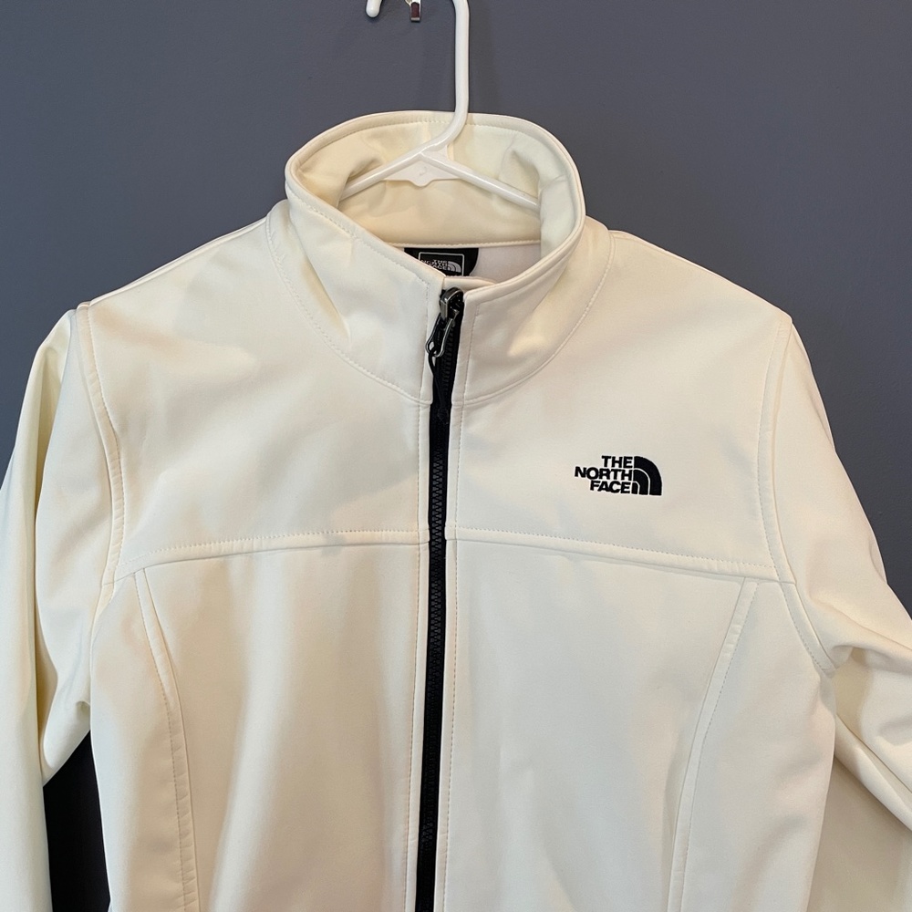 North Face Jacket - Medium - image 2